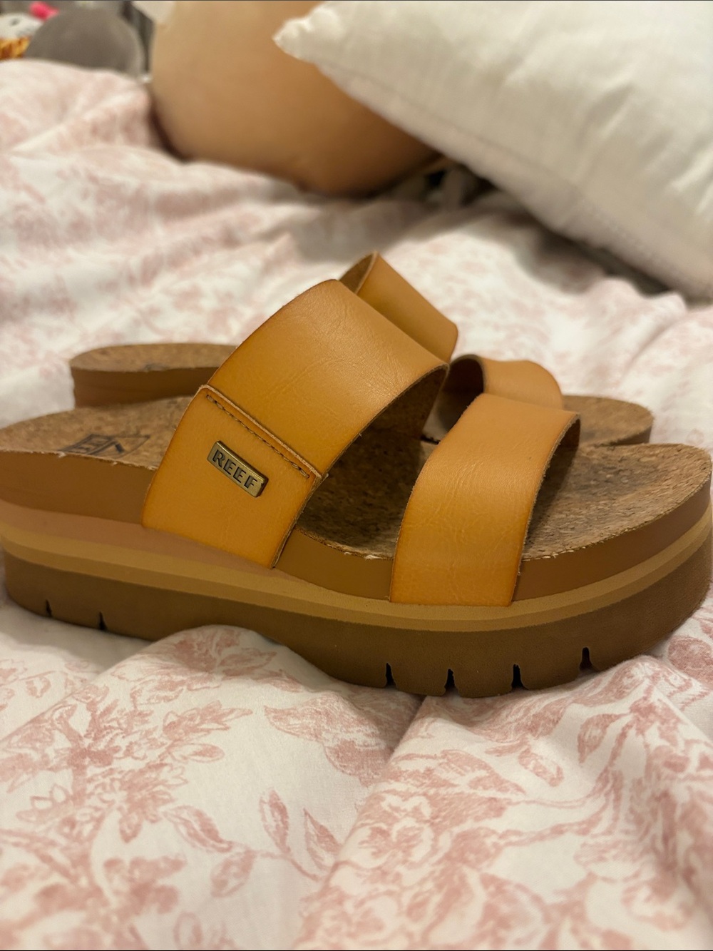 Reef Women’s Amber-Tan Double Strap Platform Sandals